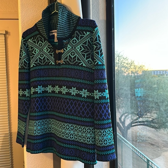 Obermeyer Fair Isle Wool Blend Blue and Black Sweater with Metal Buckles M - Picture 7 of 10